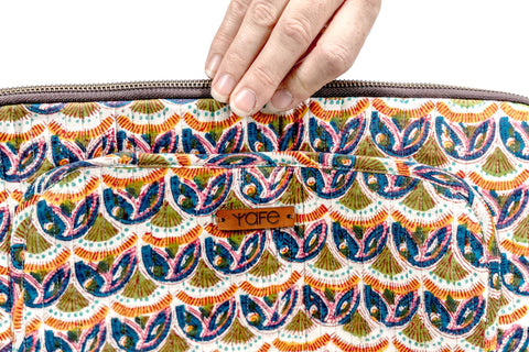 LAPTOP CASE - BLUE FLORAL