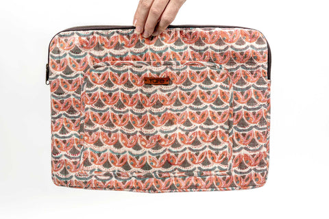 LAPTOP CASE - RED