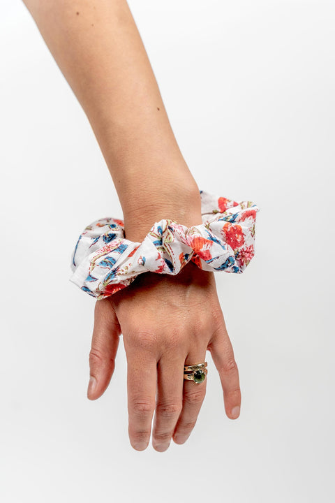 SCRUNCHIE - RED FLORAL
