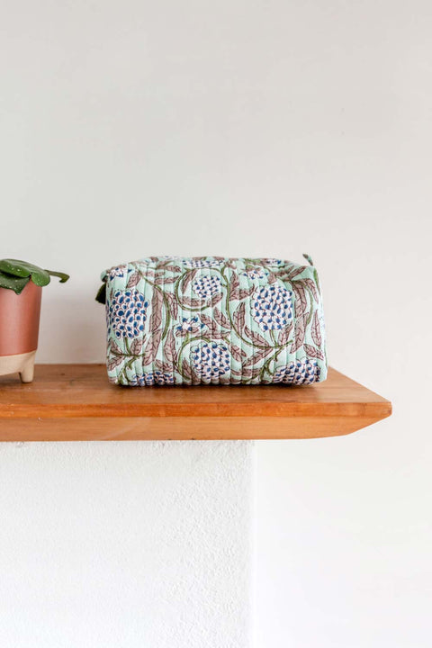 WASH BAG - MINT FLORAL
