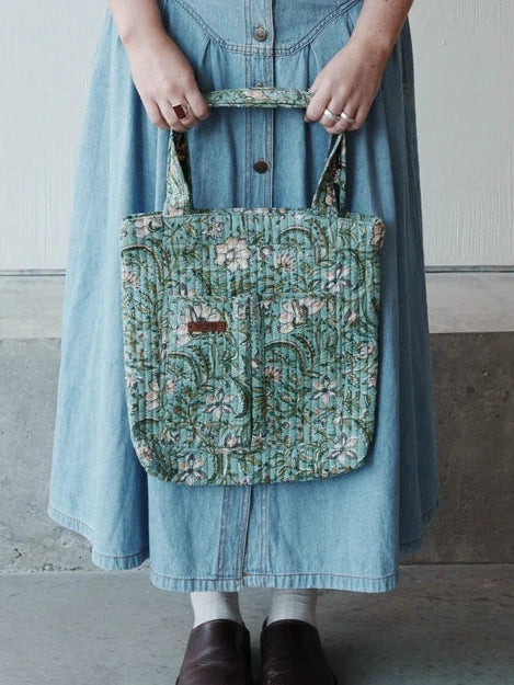 POCKET TOTE