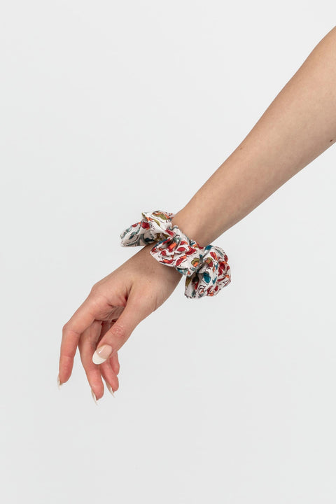 SCRUNCHIE - WHITE FLORAL