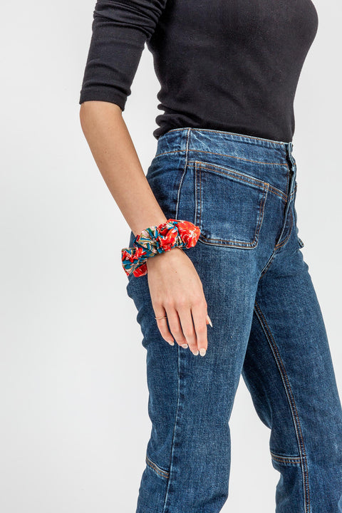 SCRUNCHIE - RED FLORAL