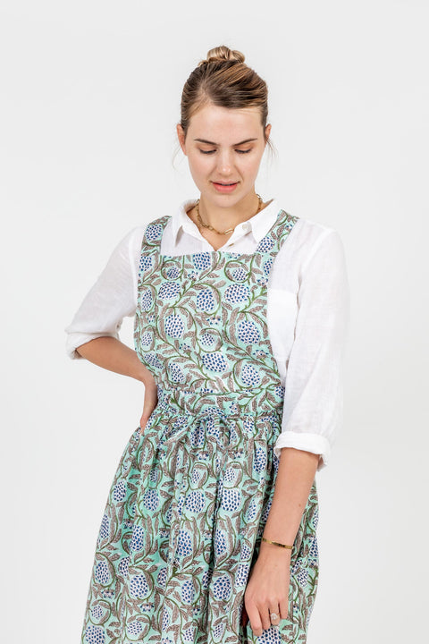 JIN APRON DRESS - GREEN FLORAL