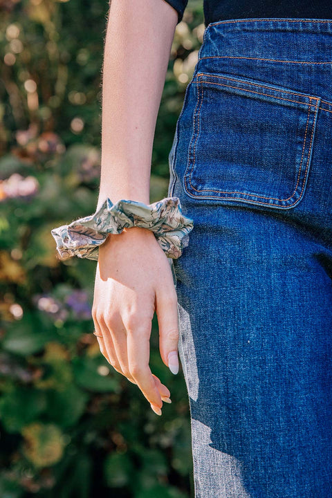 SCRUNCHIE - BLUE/GREY